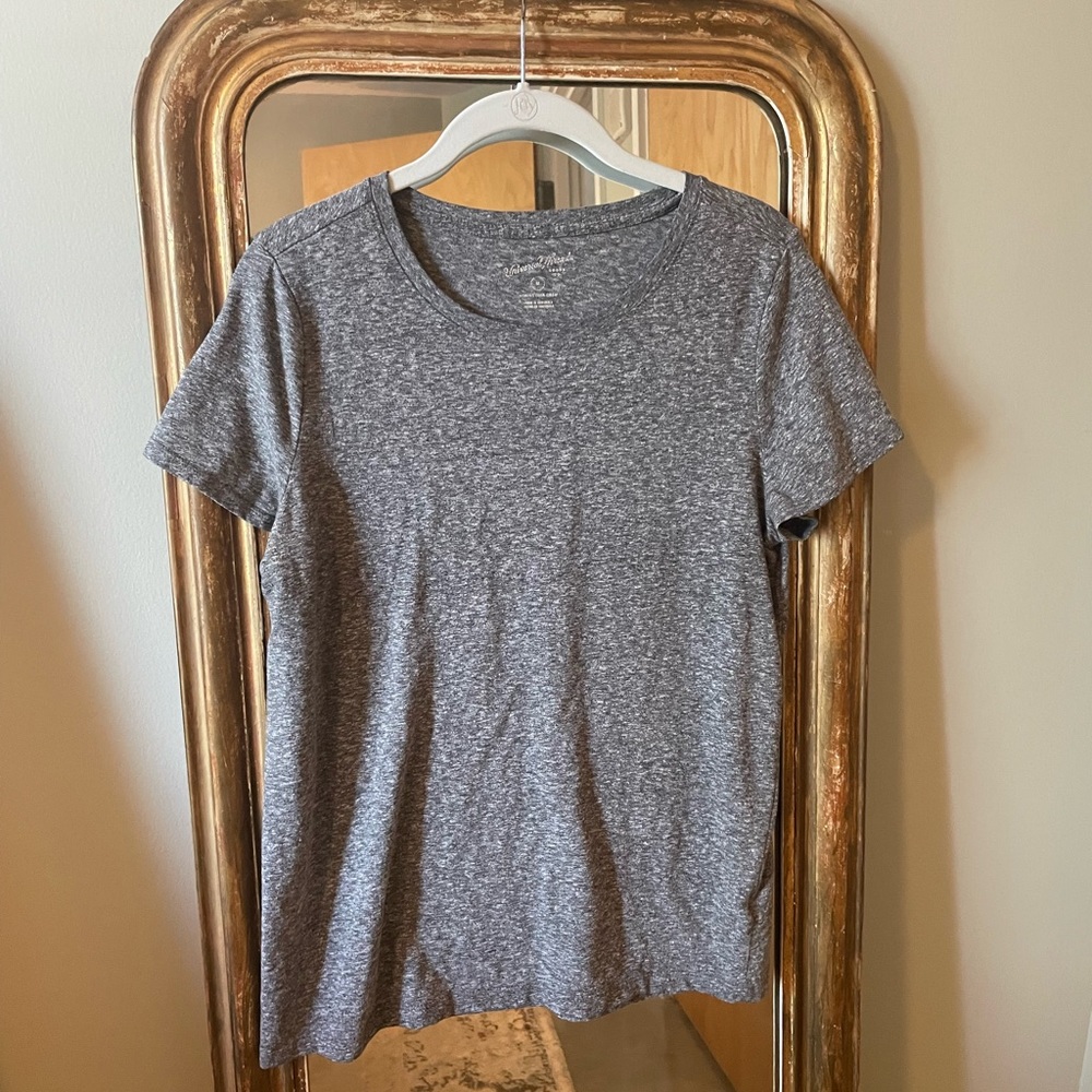 Universal Thread t-shirt